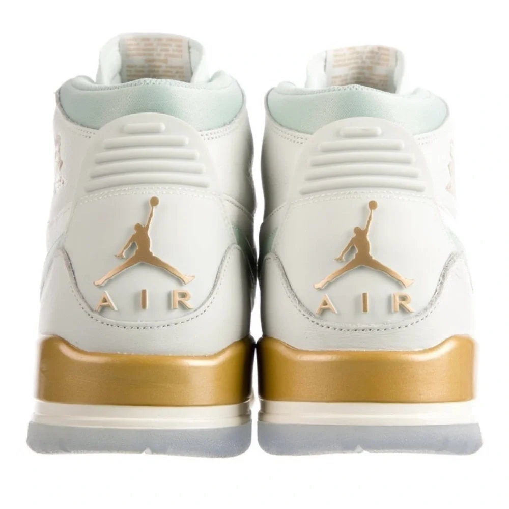 Nike Air Jordan Legacy 312 Sneakers